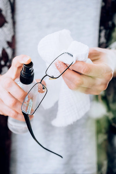 How to clean your glasses properly