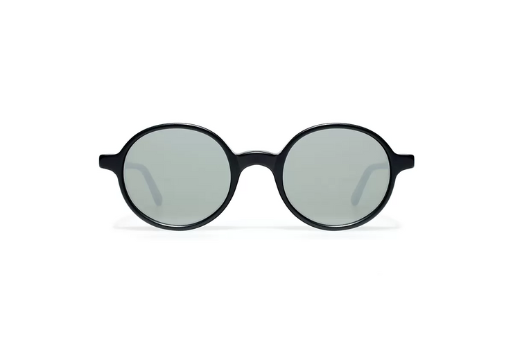 LGR Reunion glasses in Black Matt 22/Silver Mirror (base 2).
