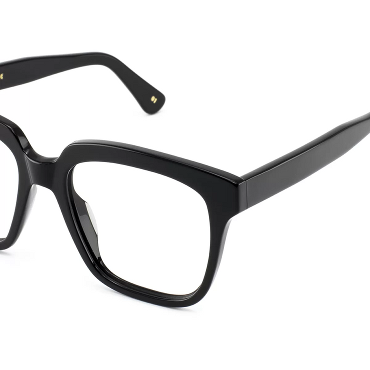 A side view of the LGR Dakhla glasses in Black 01 - zoomed in on frame rim.